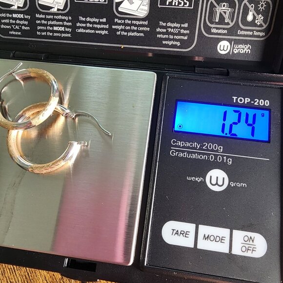 Vintage 10K White And Yellow Gold Hoop Earrings - Picture 4 of 4